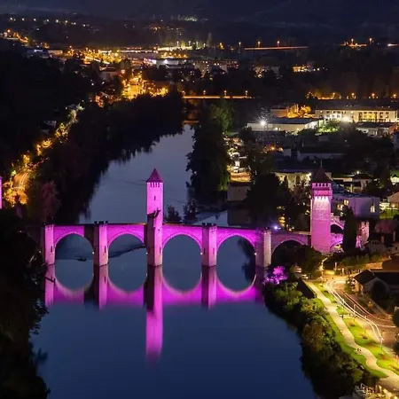 Piscine Cahors 別荘 *